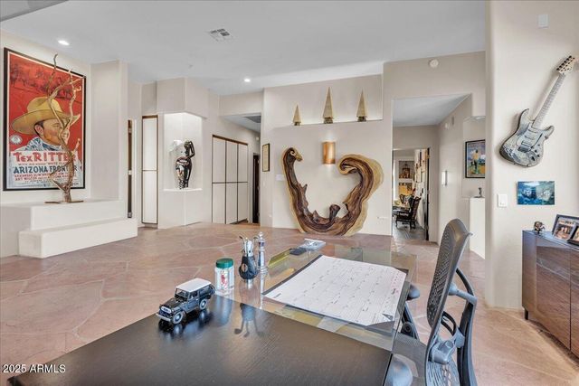 10040 E HAPPY VALLEY Road 300, Scottsdale, AZ 85255