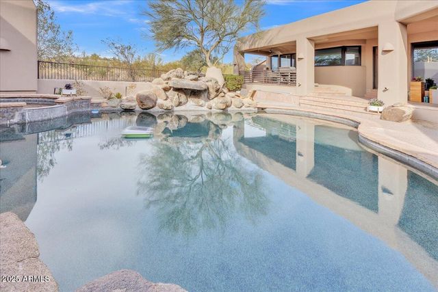 10040 E HAPPY VALLEY Road 300, Scottsdale, AZ 85255