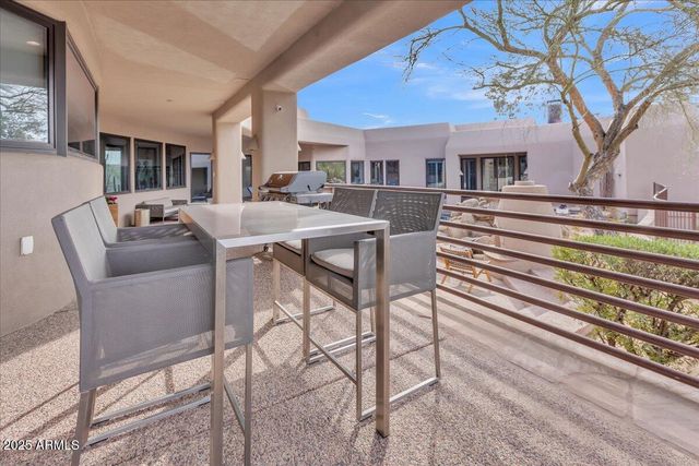 10040 E HAPPY VALLEY Road 300, Scottsdale, AZ 85255