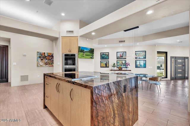10040 E HAPPY VALLEY Road 300, Scottsdale, AZ 85255