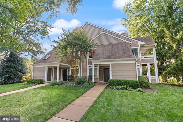 12306 FORT BUFFALO CIR, Fairfax, VA 22033