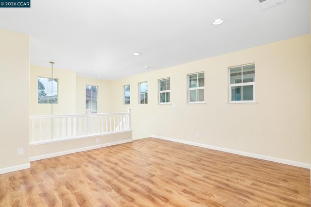 231 Whimbrel Cir, Pittsburg, CA 94565