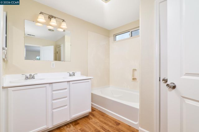 231 Whimbrel Cir, Pittsburg, CA 94565