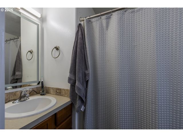 1198 FILBERT St, Jefferson, OR 97352