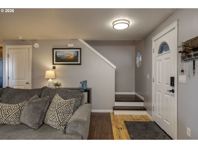 1198 FILBERT St, Jefferson, OR 97352