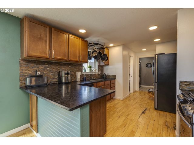 1198 FILBERT St, Jefferson, OR 97352