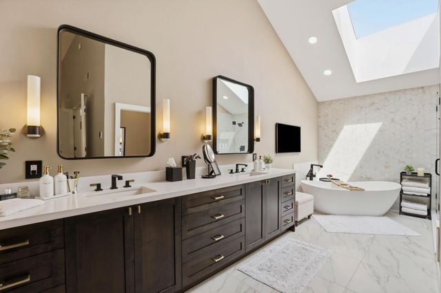 2016 Idaho Mine Ct, Gold River, CA 95670