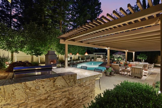 2016 Idaho Mine Ct, Gold River, CA 95670