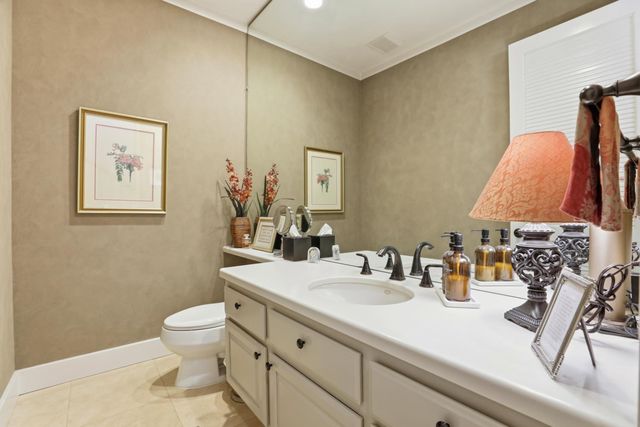 2016 Idaho Mine Ct, Gold River, CA 95670