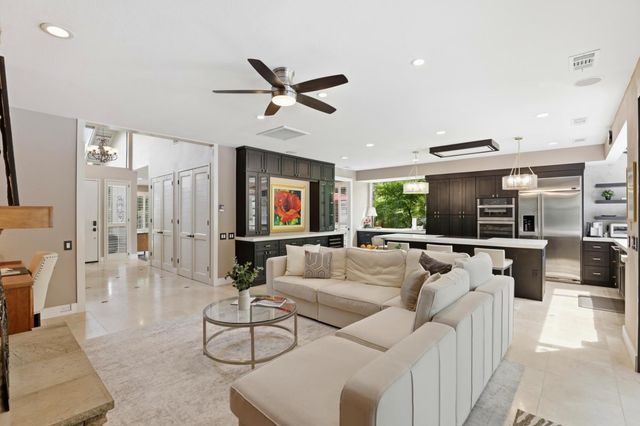 2016 Idaho Mine Ct, Gold River, CA 95670