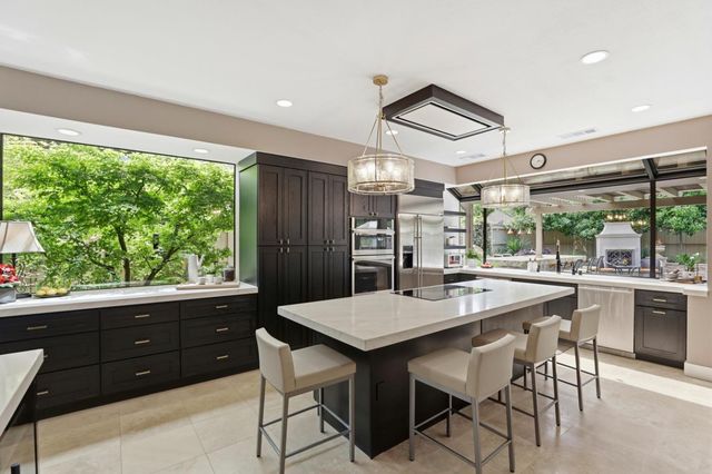 2016 Idaho Mine Ct, Gold River, CA 95670