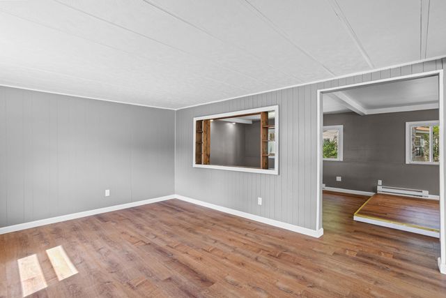 8 Dart Street, Hooksett, NH 03106