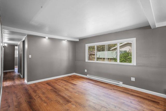 8 Dart Street, Hooksett, NH 03106
