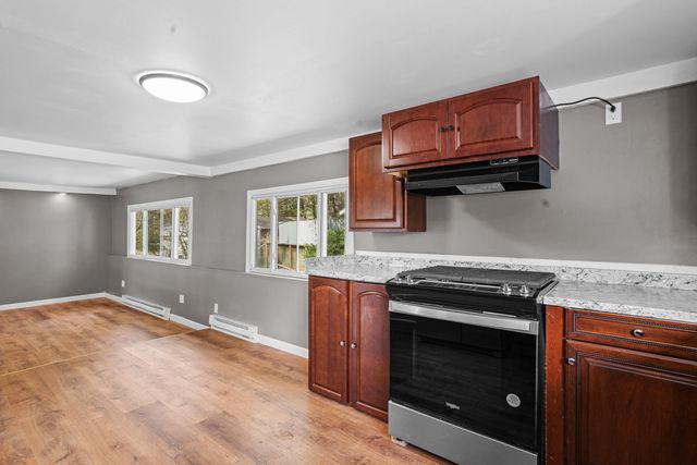 8 Dart Street, Hooksett, NH 03106