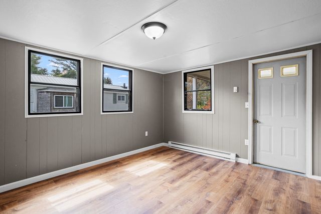8 Dart Street, Hooksett, NH 03106
