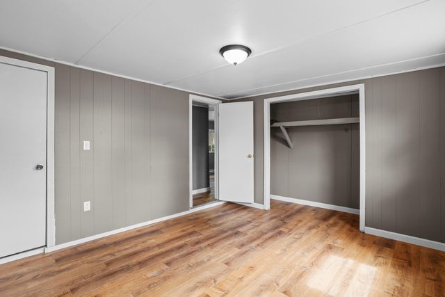 8 Dart Street, Hooksett, NH 03106