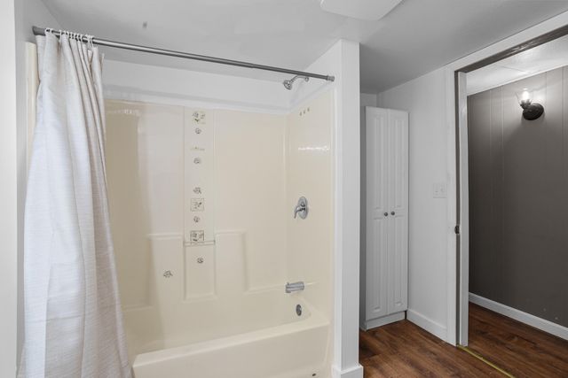 8 Dart Street, Hooksett, NH 03106