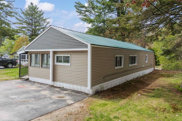8 Dart Street, Hooksett, NH 03106