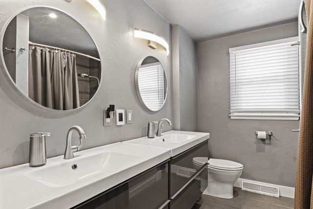 132 W Macarthur Street, Sun Prairie, WI 53590