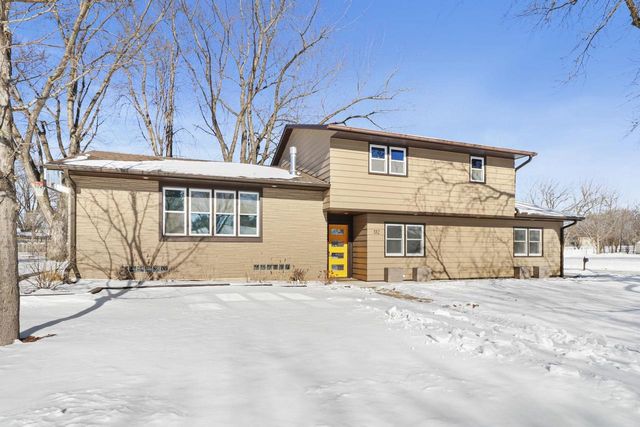 132 W Macarthur Street, Sun Prairie, WI 53590