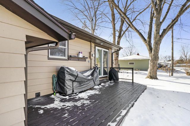 132 W Macarthur Street, Sun Prairie, WI 53590