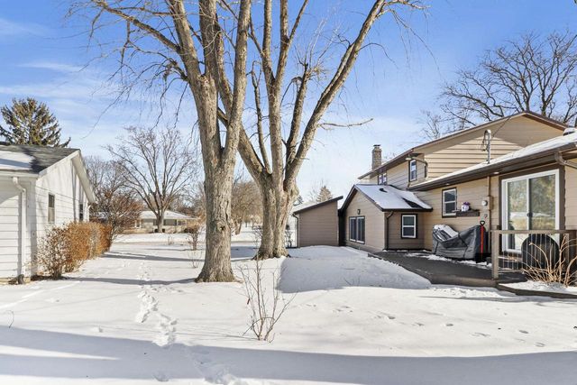 132 W Macarthur Street, Sun Prairie, WI 53590
