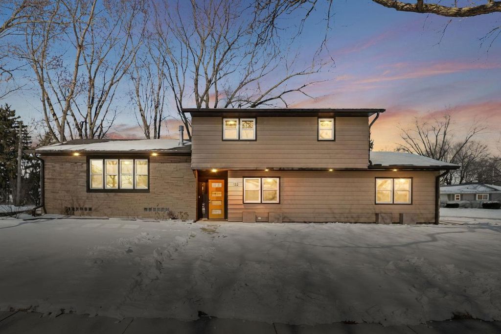 132 W Macarthur Street, Sun Prairie, WI 53590