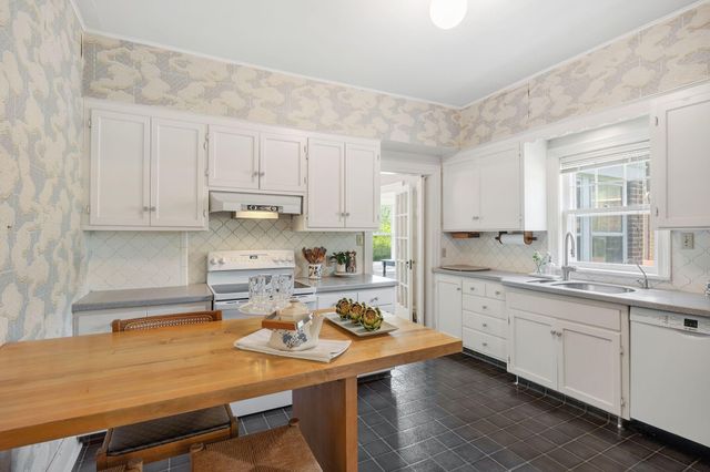 4325 Wooddale Avenue S, Saint Louis Park, MN 55424