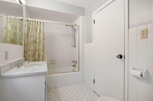 4325 Wooddale Avenue S, Saint Louis Park, MN 55424