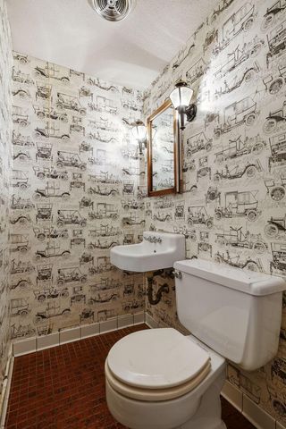4325 Wooddale Avenue S, Saint Louis Park, MN 55424