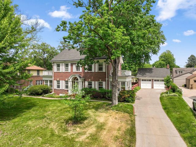 4325 Wooddale Avenue S, Saint Louis Park, MN 55424