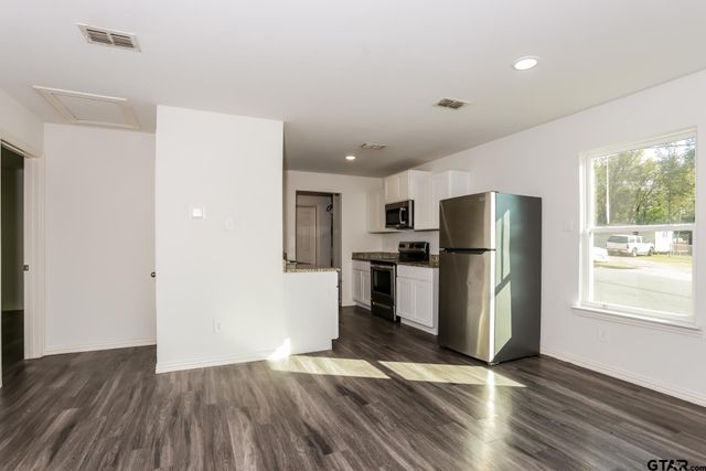 2407 N Glass, Tyler, TX 75702