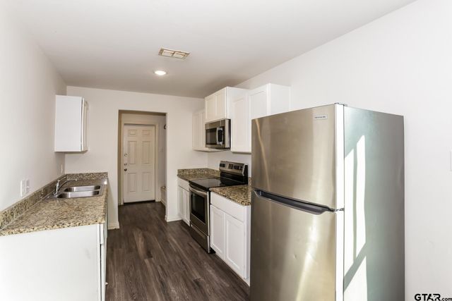 2407 N Glass, Tyler, TX 75702