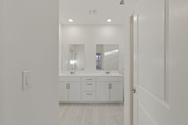 1110 Redtail Court, Woodstock, IL 60098