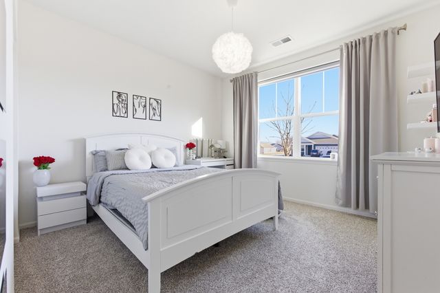 1110 Redtail Court, Woodstock, IL 60098