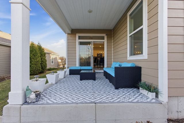 1110 Redtail Court, Woodstock, IL 60098