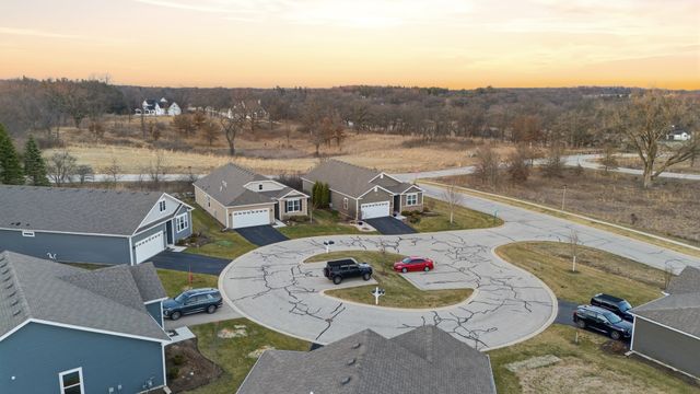 1110 Redtail Court, Woodstock, IL 60098