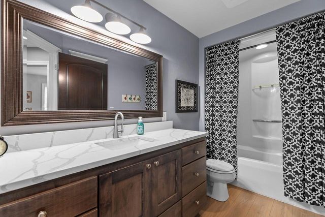 114 SHALIMAR COURT, Combined Locks, WI 54113