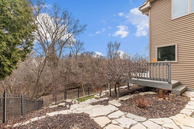 114 SHALIMAR COURT, Combined Locks, WI 54113