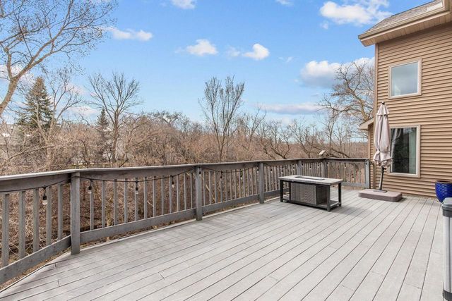 114 SHALIMAR COURT, Combined Locks, WI 54113