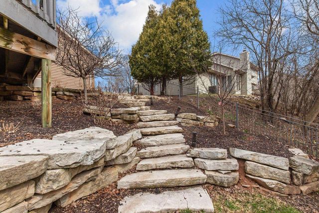 114 SHALIMAR COURT, Combined Locks, WI 54113