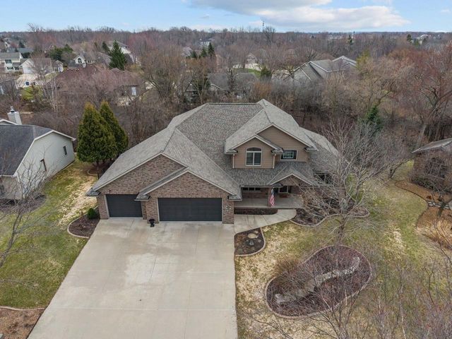 114 SHALIMAR COURT, Combined Locks, WI 54113