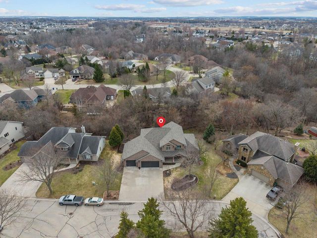 114 SHALIMAR COURT, Combined Locks, WI 54113