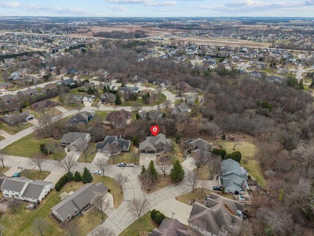 114 SHALIMAR COURT, Combined Locks, WI 54113