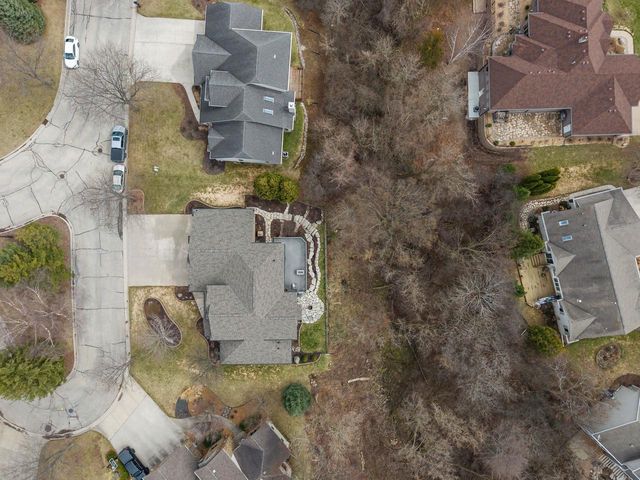 114 SHALIMAR COURT, Combined Locks, WI 54113