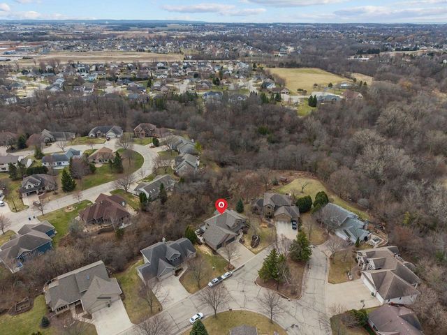 114 SHALIMAR COURT, Combined Locks, WI 54113