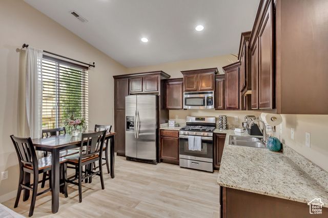 11287 S WINTER BLUFF LN, South Jordan, UT 84095