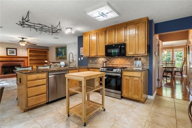 2681 Eastmont Trail, Snellville, GA 30039
