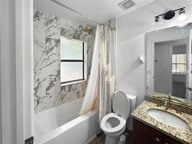 584 COPLEY LANE, Orlando, FL 32806