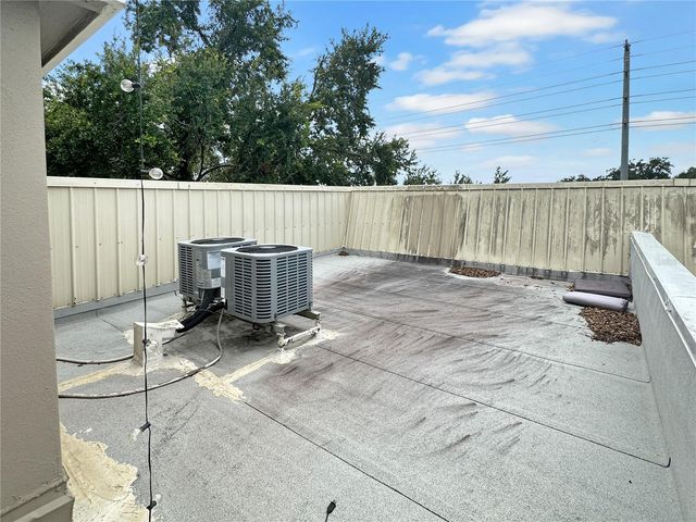 584 COPLEY LANE, Orlando, FL 32806